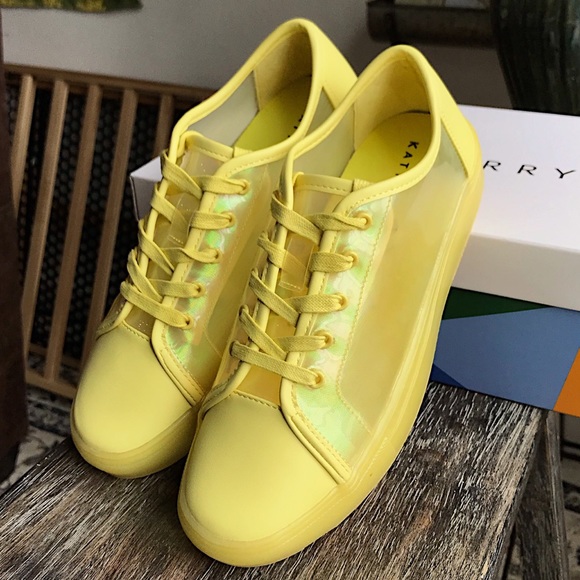 1 pair left! 6.5 Katy Perry Iridescent sneakers - Picture 9 of 14